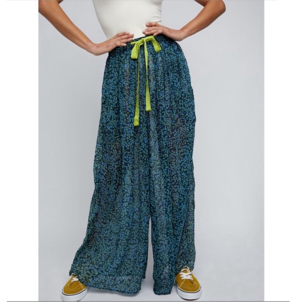 Free People Blue Floral Wide-Leg Pajama Pants with Lime Tie